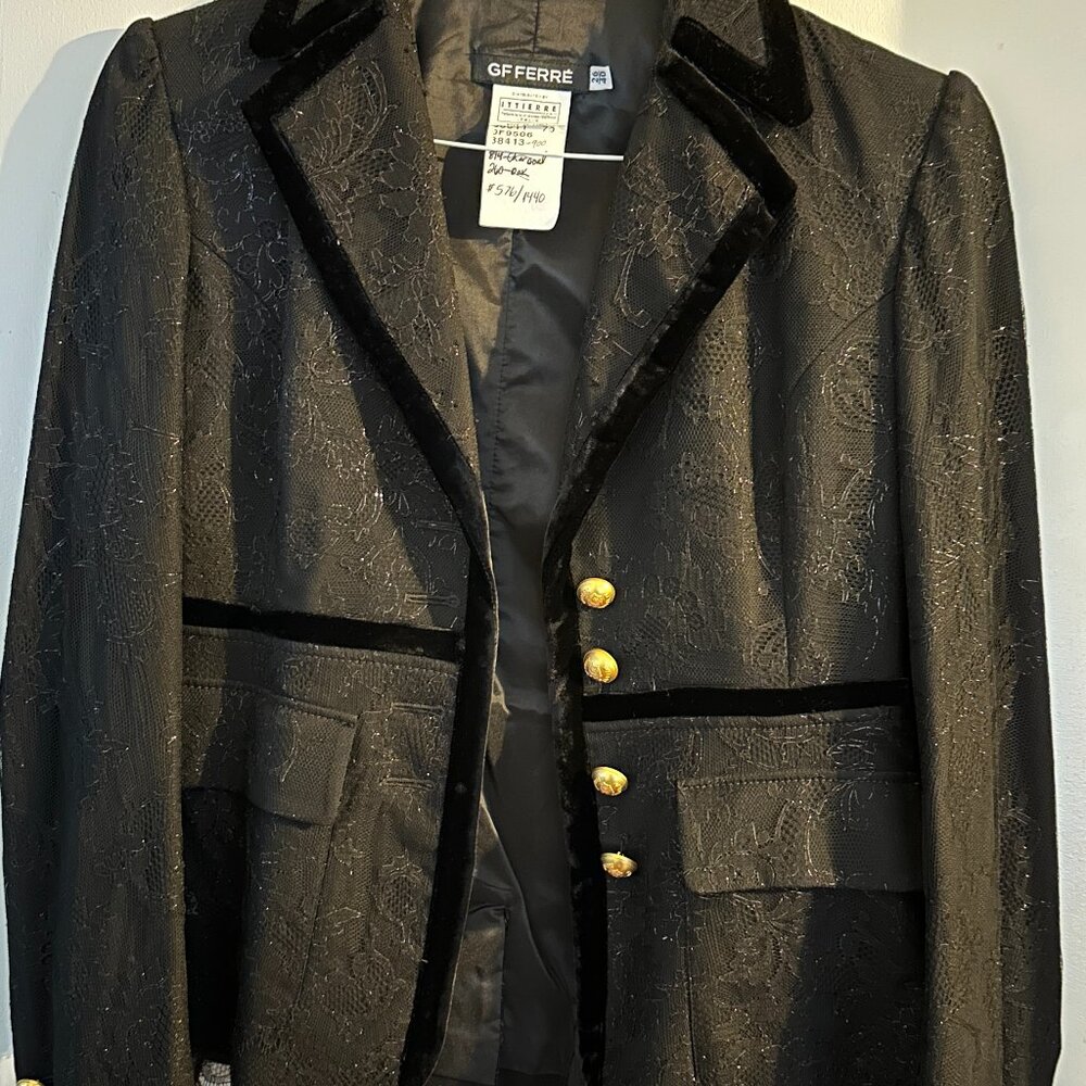 GIANFRANCO FERRE fitted black Jacket, with Lace, Gold Buttons (SIZE 26/40)